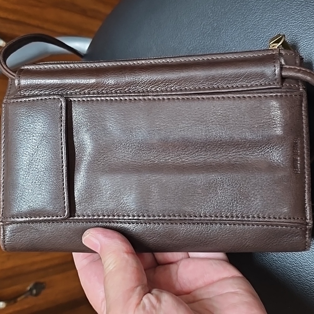 Fossil Brown Leather Clutch with Wristlet and Elegant Design 7.75" Length X 5" W - Picture 6 of 10